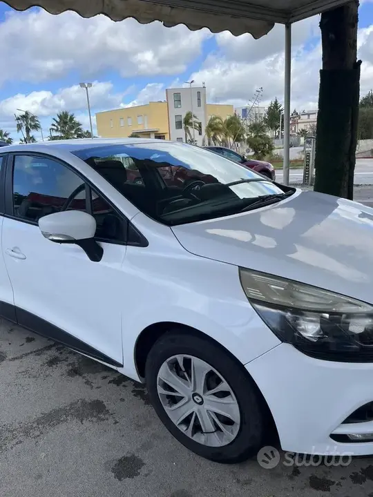 Renault Clio 2016 photo 2