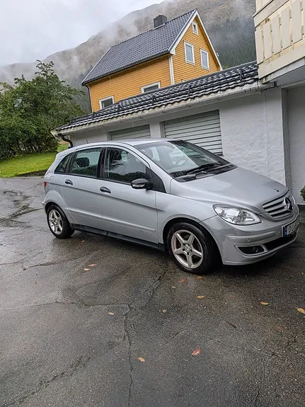 Mercedes-Benz B180 D