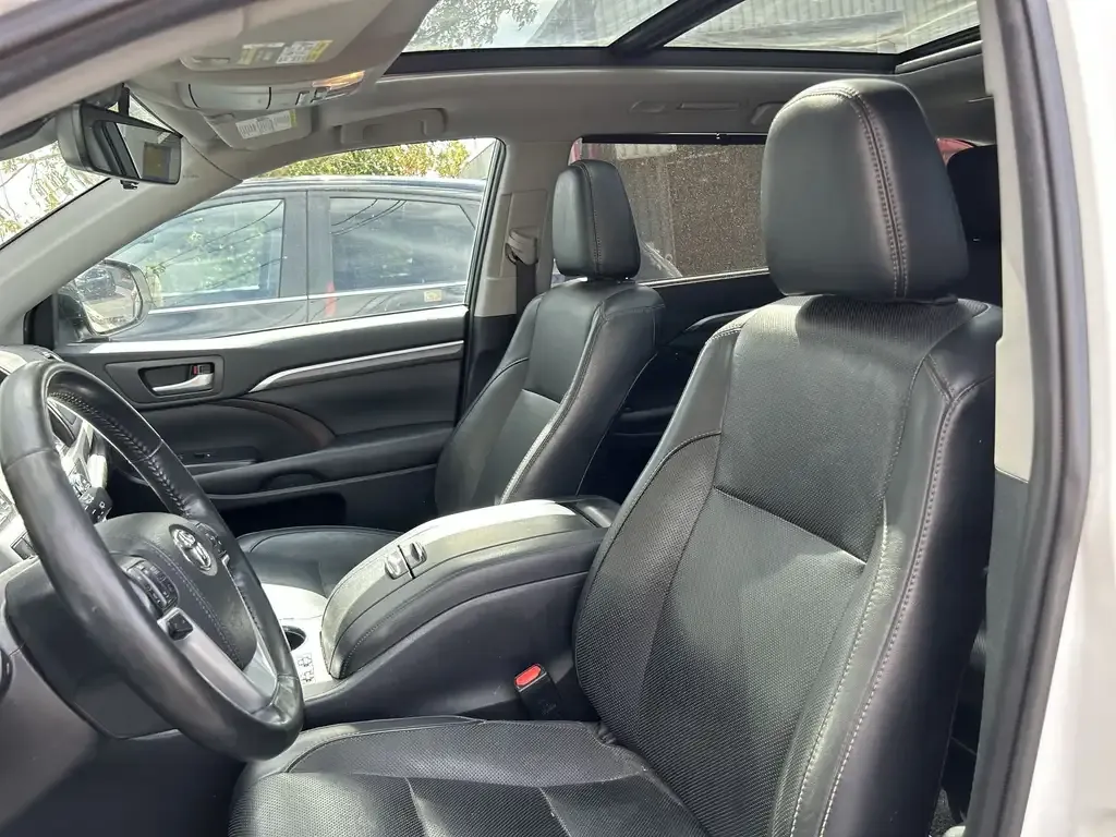 Toyota Highlander 2019 photo 2