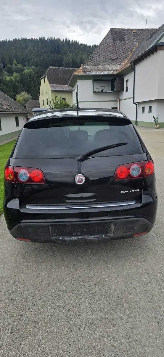 Fiat Croma 2011 photo 2