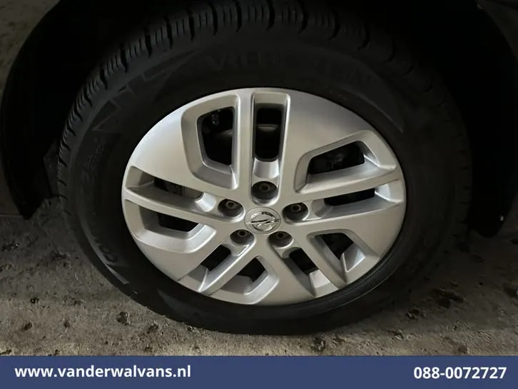 Opel Vivaro 2018 photo 3