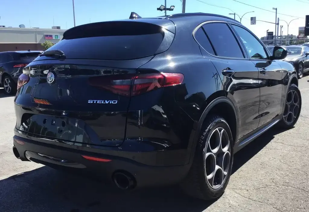 Alfa Romeo Stelvio 2022 photo 5