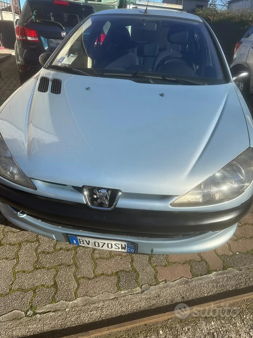 Peugeot 206