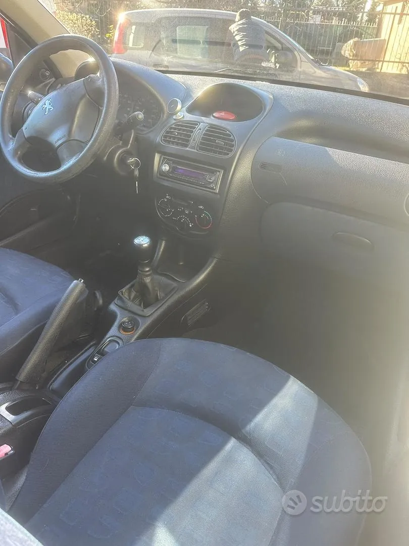 Peugeot 206 2002 photo 3