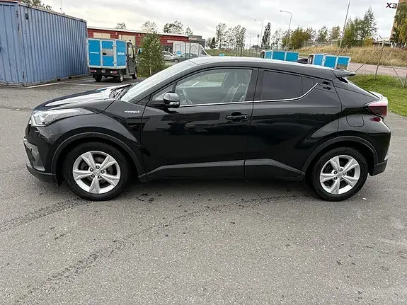 Toyota C-Hr 2018 photo 2