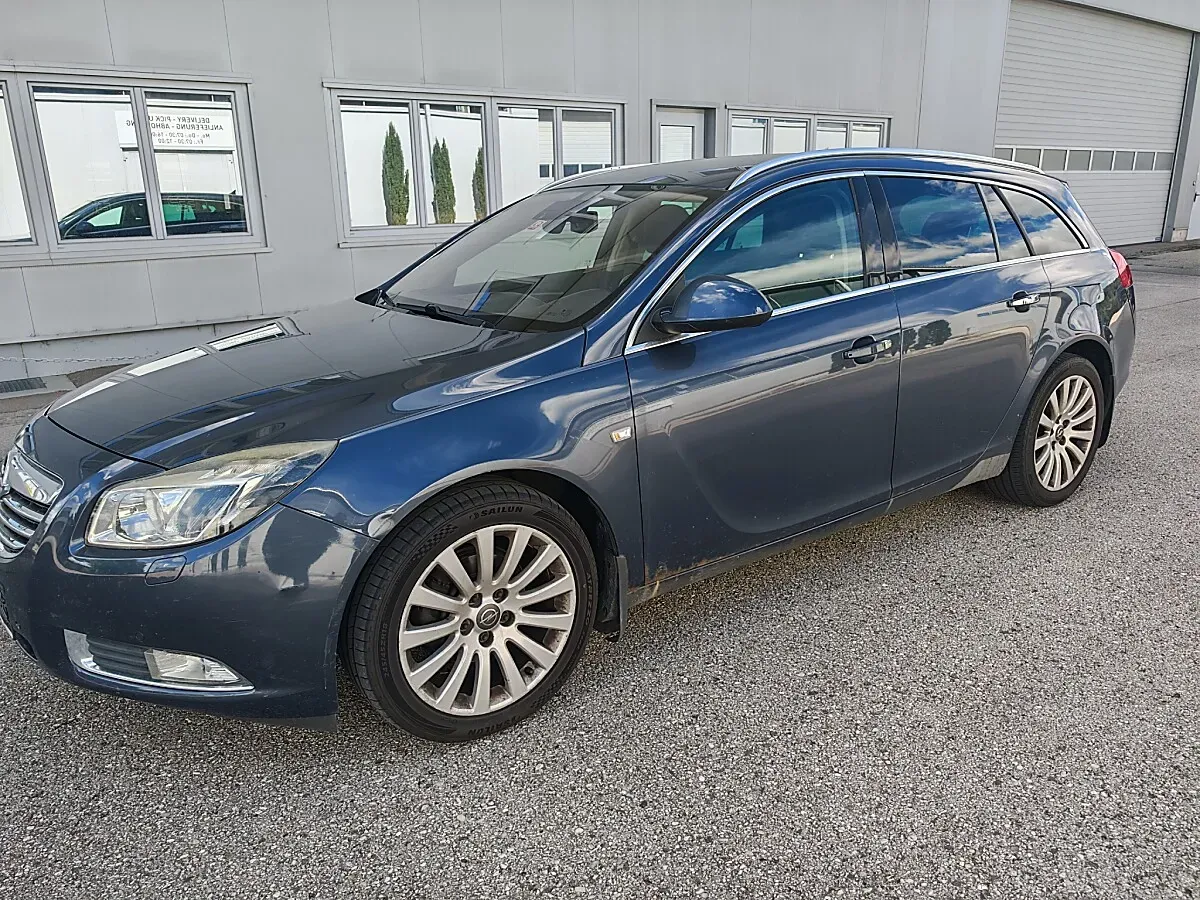 Opel Insignia 2010 photo 2