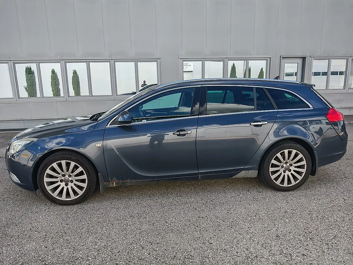 Opel Insignia 2010 photo 3