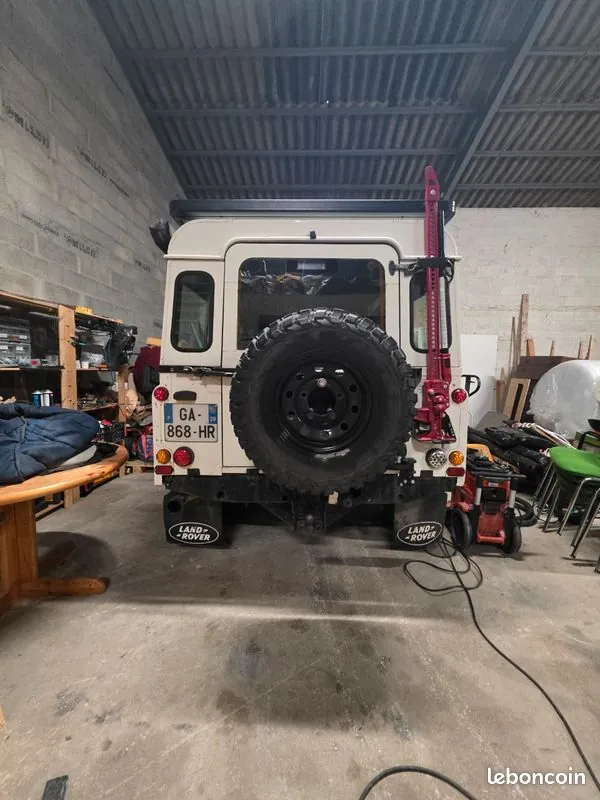 Land Rover Defender 2001 photo 3