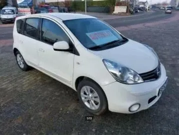 Nissan Note 2013 photo 2