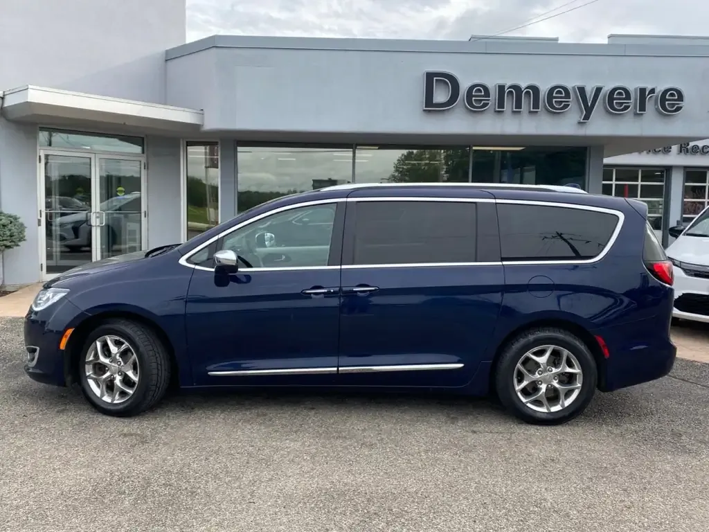 Chrysler Pacifica 2019 photo 2