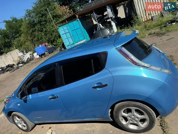 Nissan Leaf 2011 photo 5