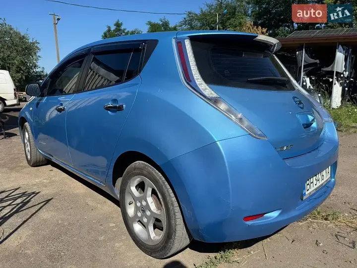 Nissan Leaf 2011 photo 4