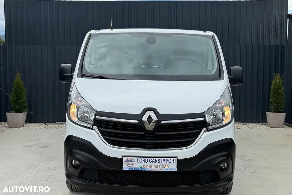Renault Trafic 2021 photo 2