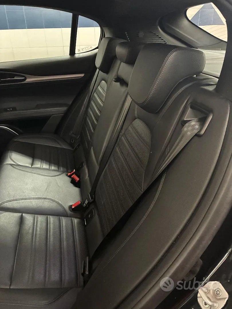 Alfa Romeo Stelvio 2021 photo 5