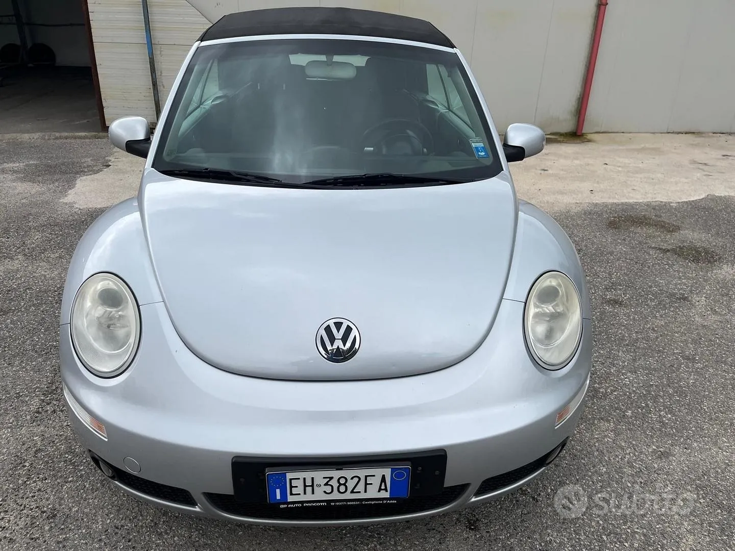 Volkswagen Beetle 2006 photo 2