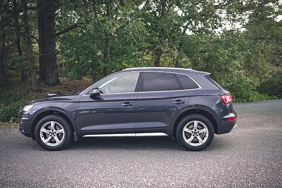 Audi Q5 2018 photo 2