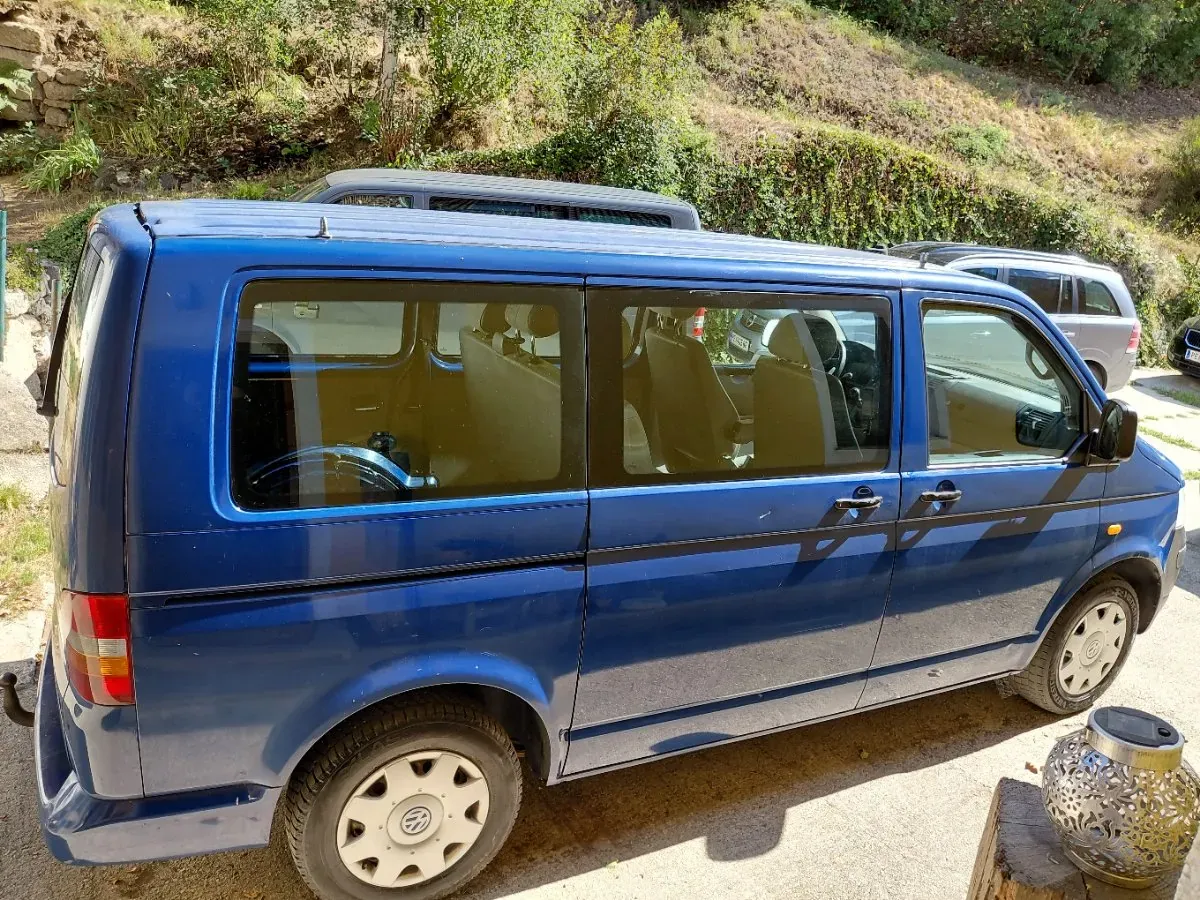 Volkswagen T5 2005 photo 2
