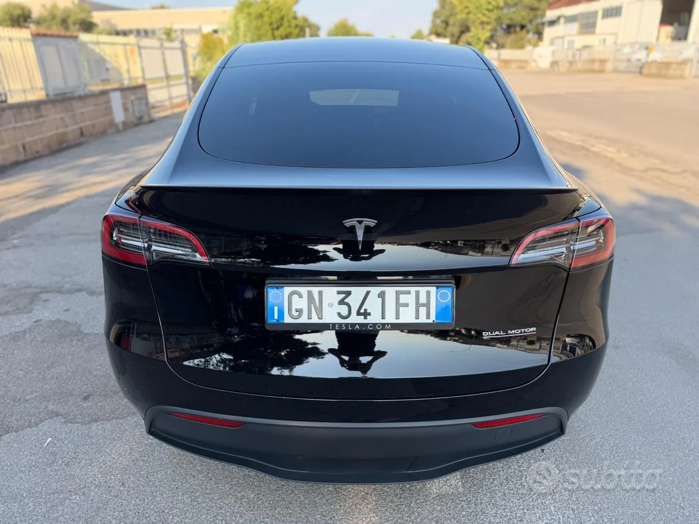 Tesla Model Y 2023 photo 4