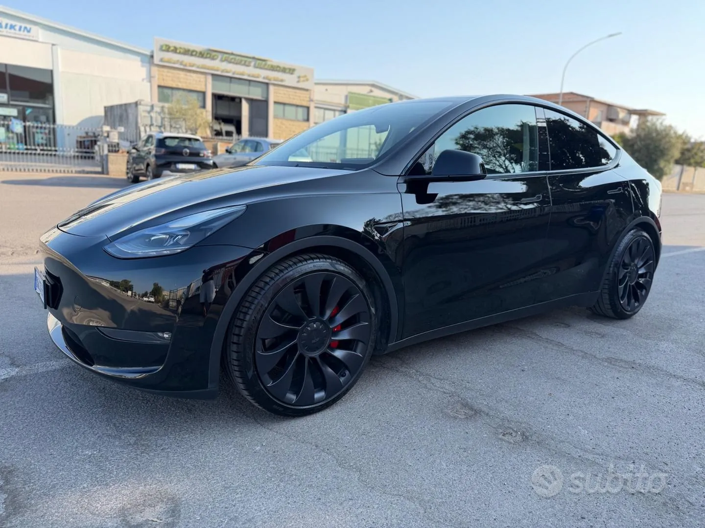 Tesla Model Y 2023 photo 3
