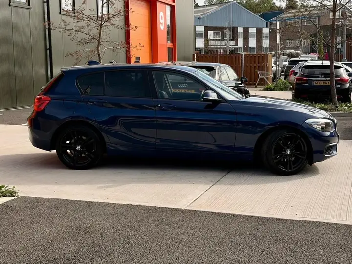 BMW 1 Series 2019 photo 3