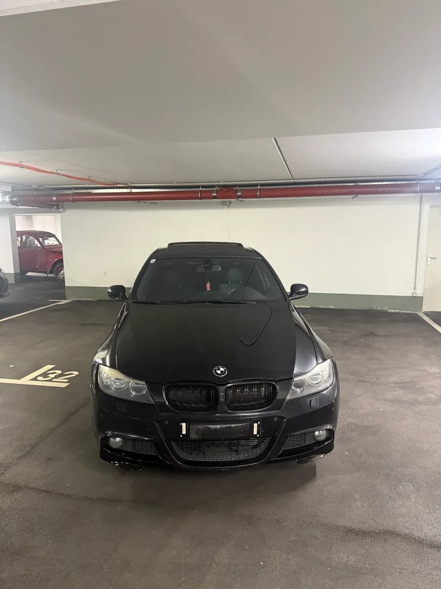 BMW 3 Series 2009 photo 3