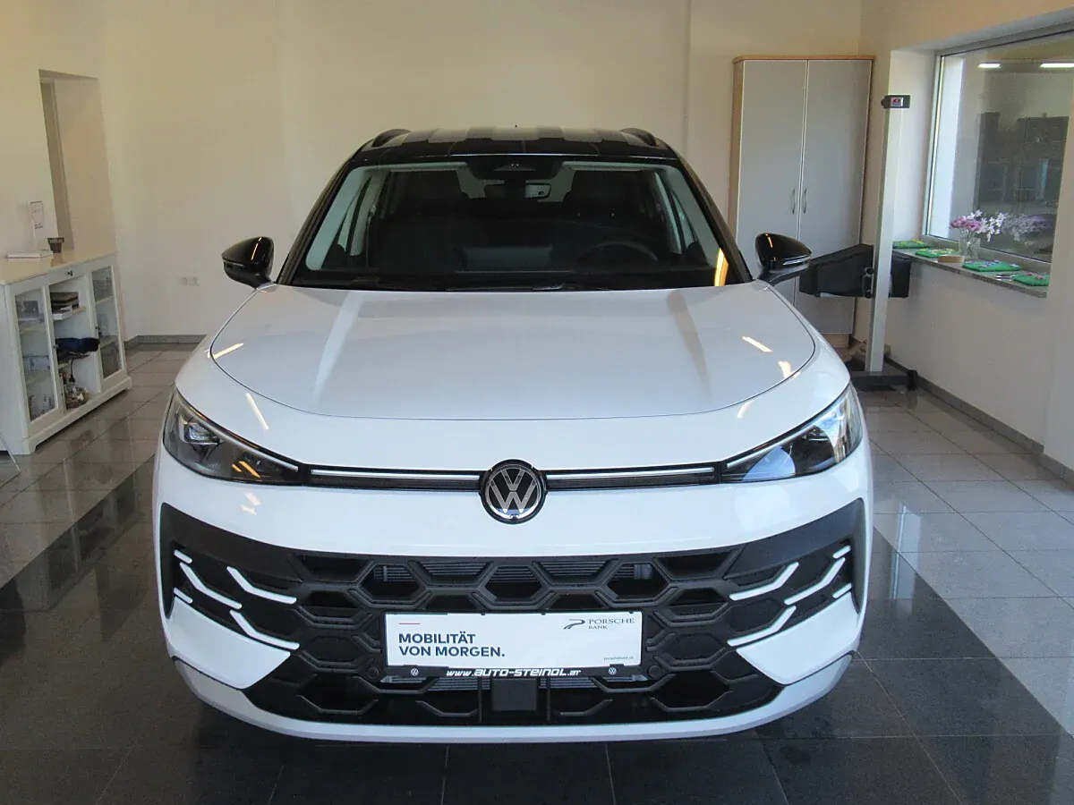 Volkswagen T-Roc 2026 photo 2
