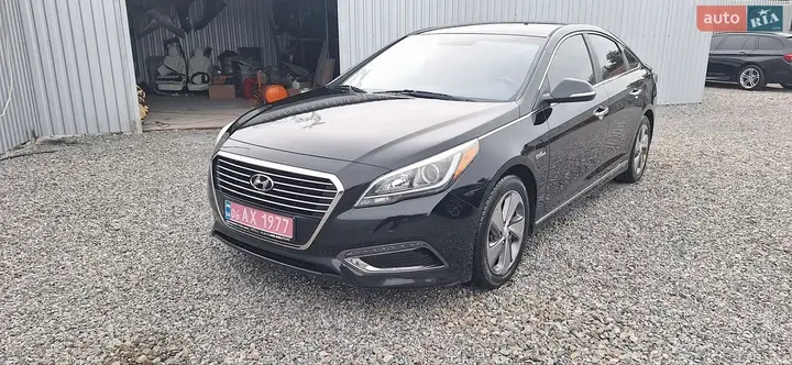 Hyundai Sonata 2017 photo 2