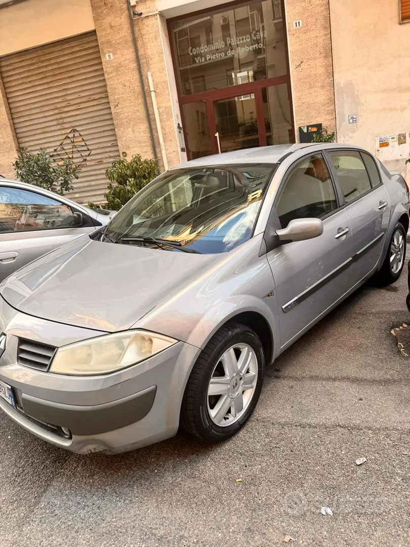 Renault Megane 2004 photo 2