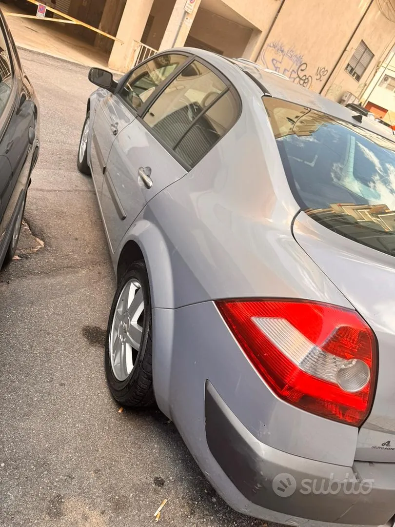 Renault Megane 2004 photo 4