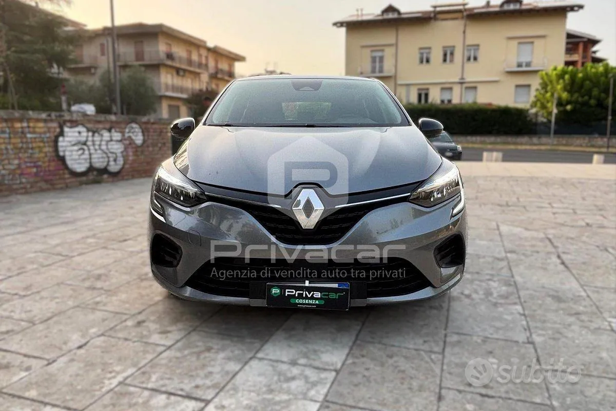 Renault Clio 2023 photo 2