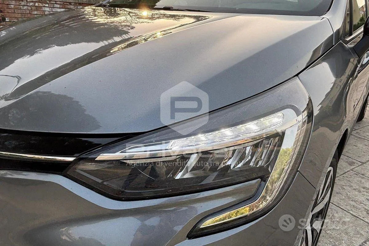 Renault Clio 2023 photo 5