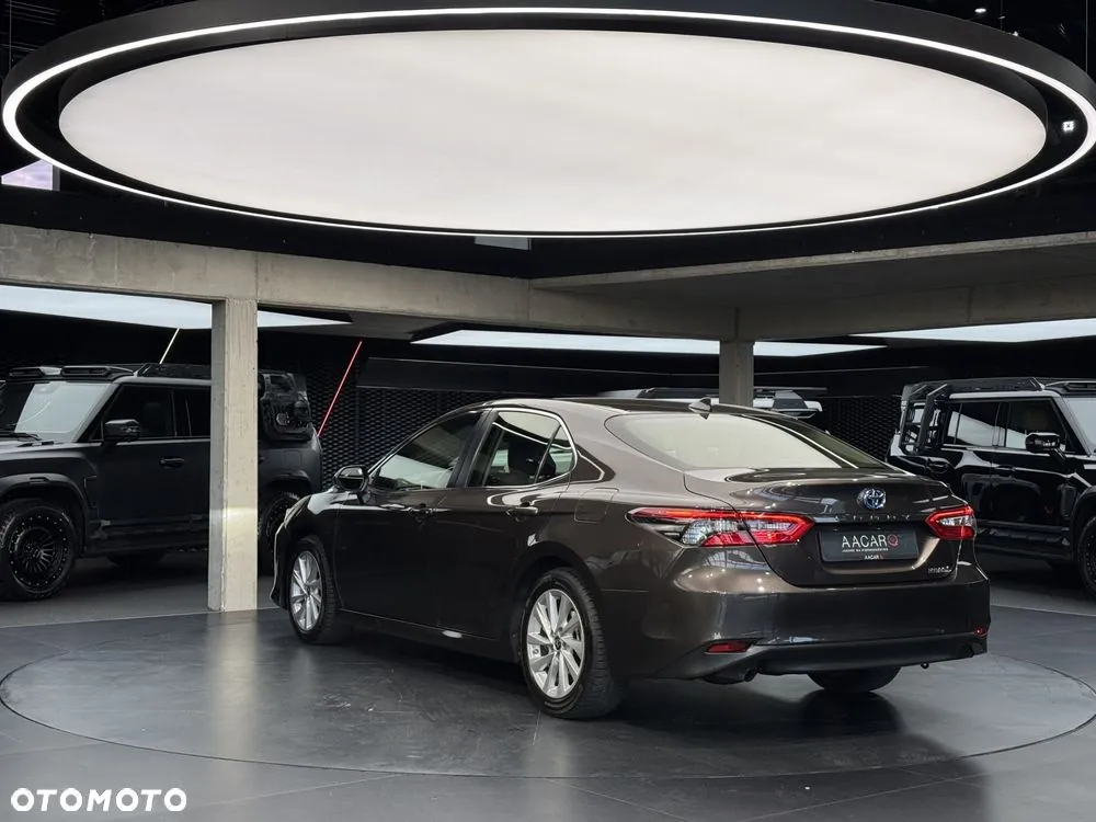 Toyota Camry 2023 photo 3