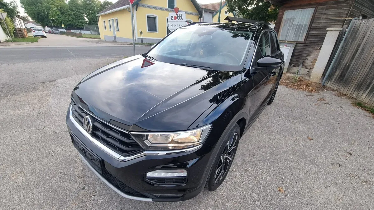 Volkswagen T-Roc 2018 photo 2