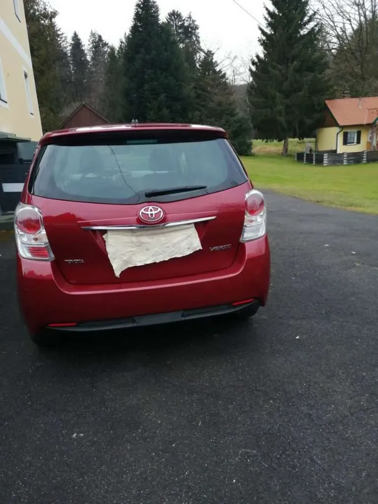 Toyota Verso 2016 photo 2