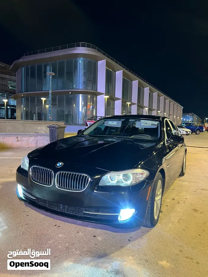 BMW 5 Series 2011 photo 2