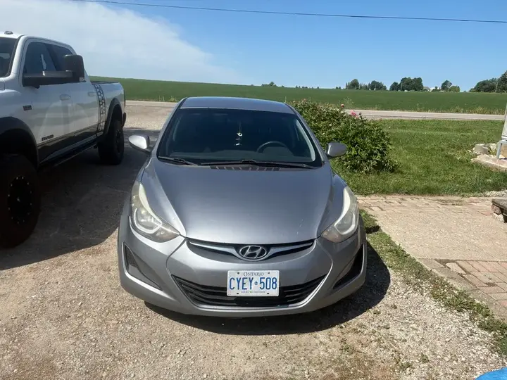 Hyundai Elantra 2015 photo 2