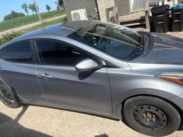 Hyundai Elantra 2015 photo 3