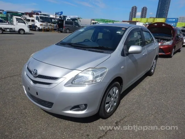Toyota Belta 2006 photo 2