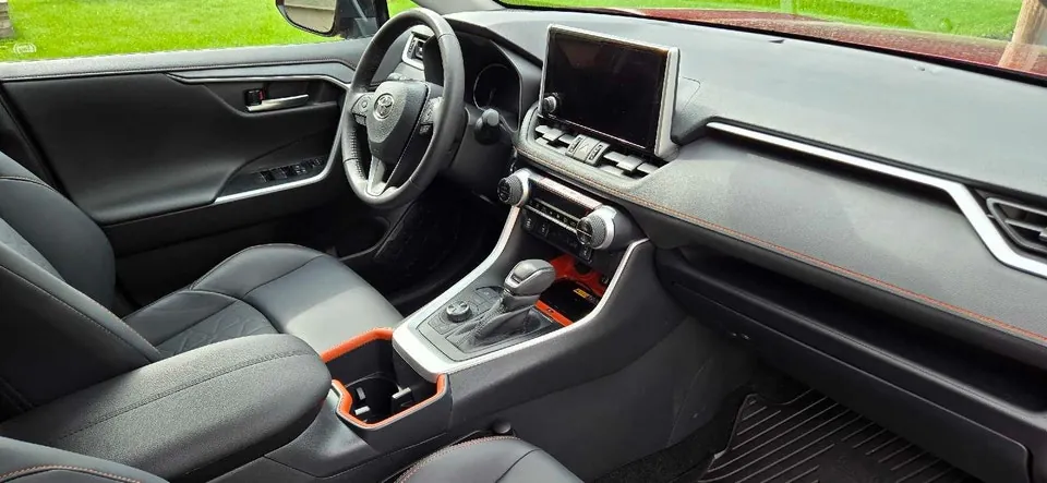 Toyota Rav4 2025 photo 2