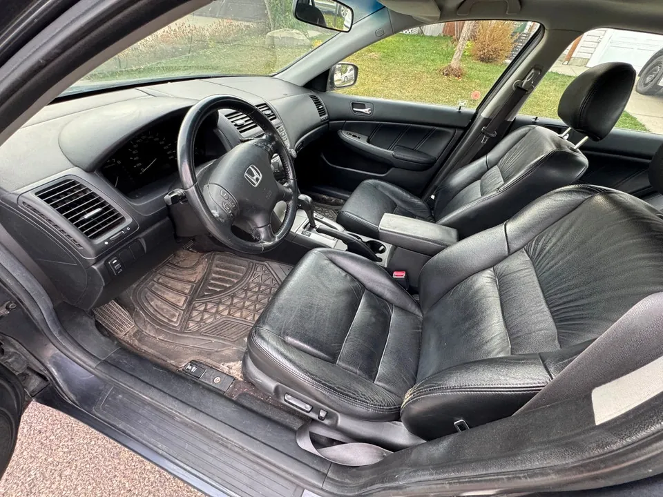 Honda Accord 2006 photo 2