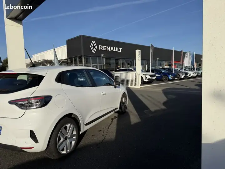 Renault Clio 2025 photo 3