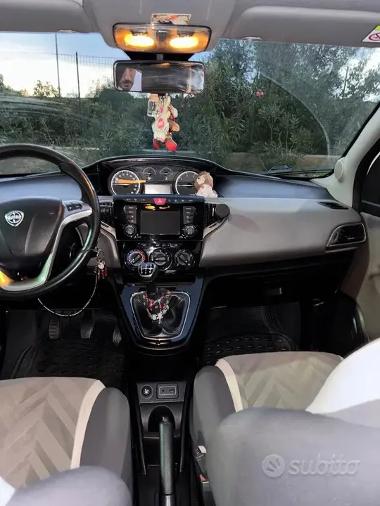 Lancia Ypsilon 2014 photo 5