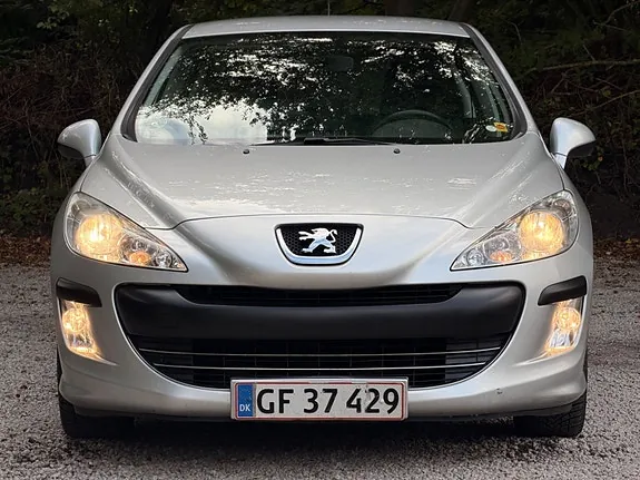 Peugeot 308 2008 photo 3