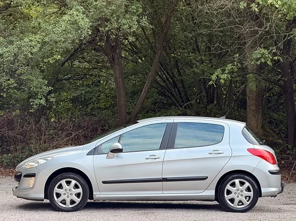 Peugeot 308 2008 photo 4