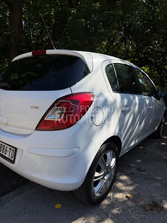 Opel Corsa D 2011 photo 5