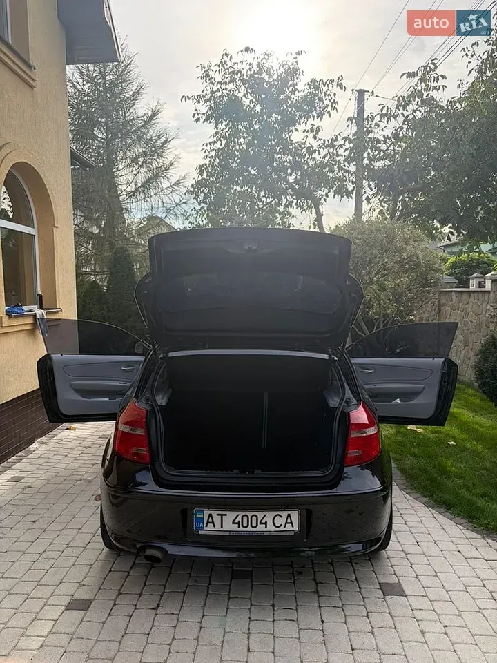 BMW 1 Series 2010 photo 4