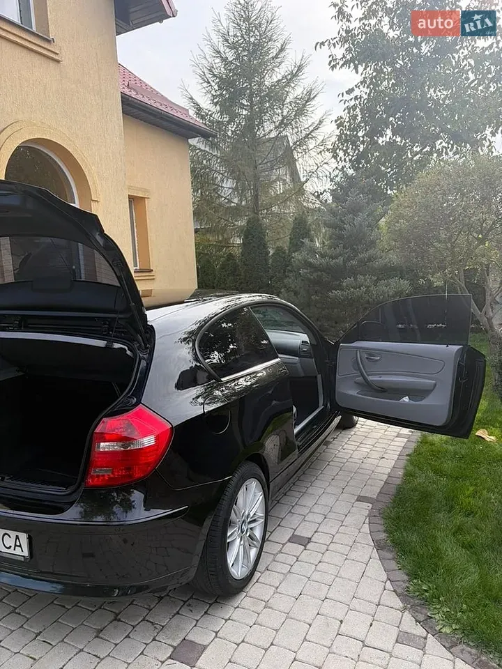BMW 1 Series 2010 photo 5