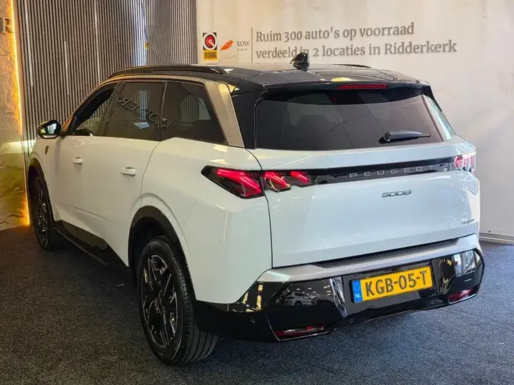 Peugeot 5008 2025 photo 2