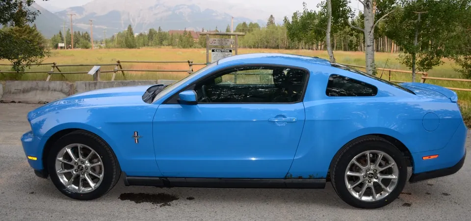 Ford Mustang 2010 photo 4