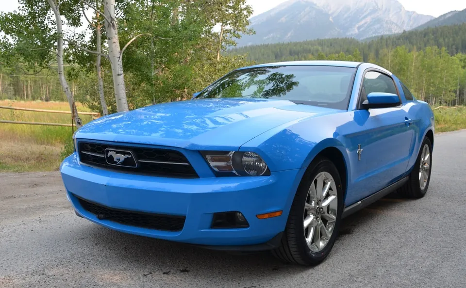 Ford Mustang 2010 photo 3